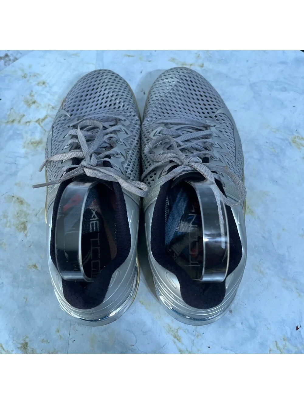 Nike upper discoloration